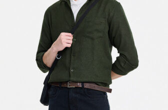 Snitch Men Solid Casual Dark Green Shirt